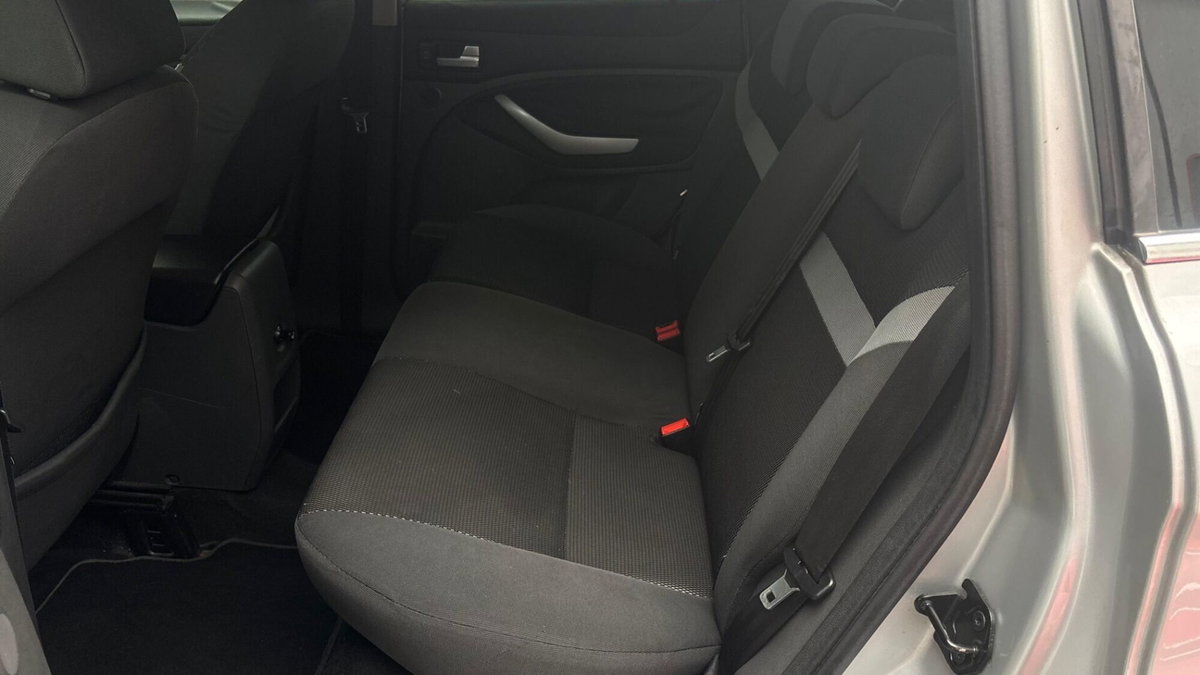 Ford Kuga 2.0 TDCi 136 CV 2WD Titanium DPF (10)