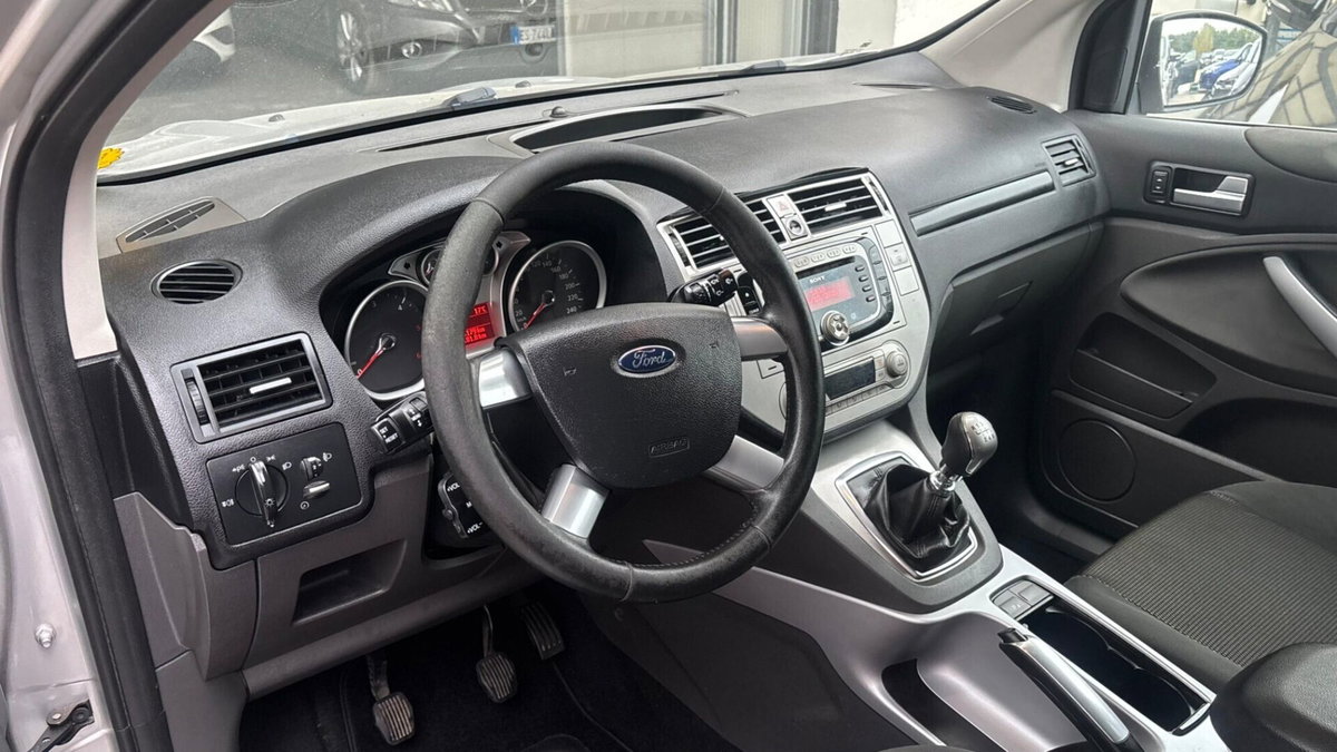 Ford Kuga 2.0 TDCi 136 CV 2WD Titanium DPF (13)