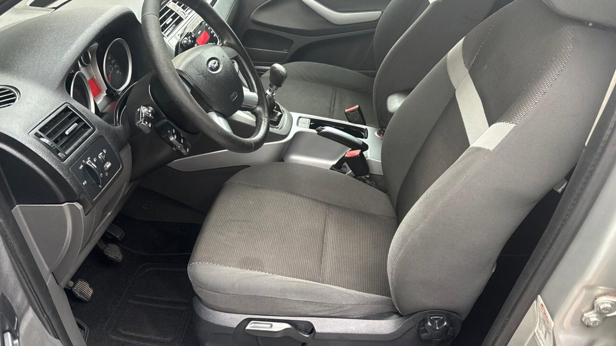 Ford Kuga 2.0 TDCi 136 CV 2WD Titanium DPF (14)
