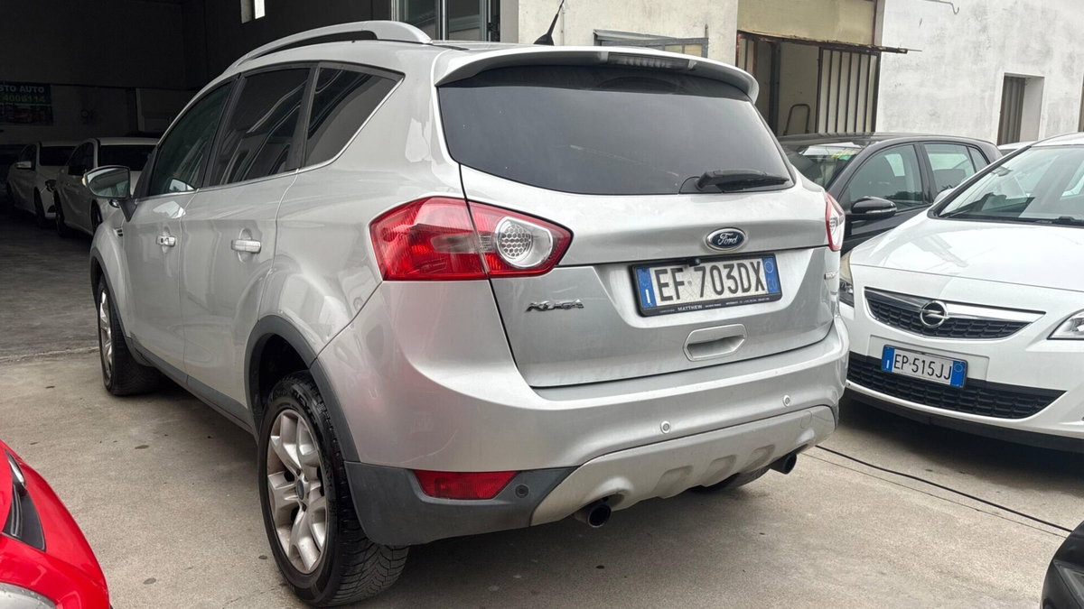 Ford Kuga 2.0 TDCi 136 CV 2WD Titanium DPF (4)
