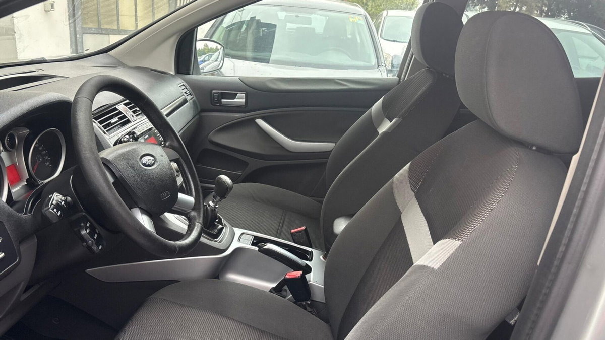 Ford Kuga 2.0 TDCi 136 CV 2WD Titanium DPF (6)