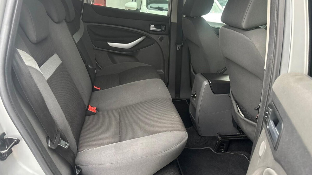 Ford Kuga 2.0 TDCi 136 CV 2WD Titanium DPF (7)