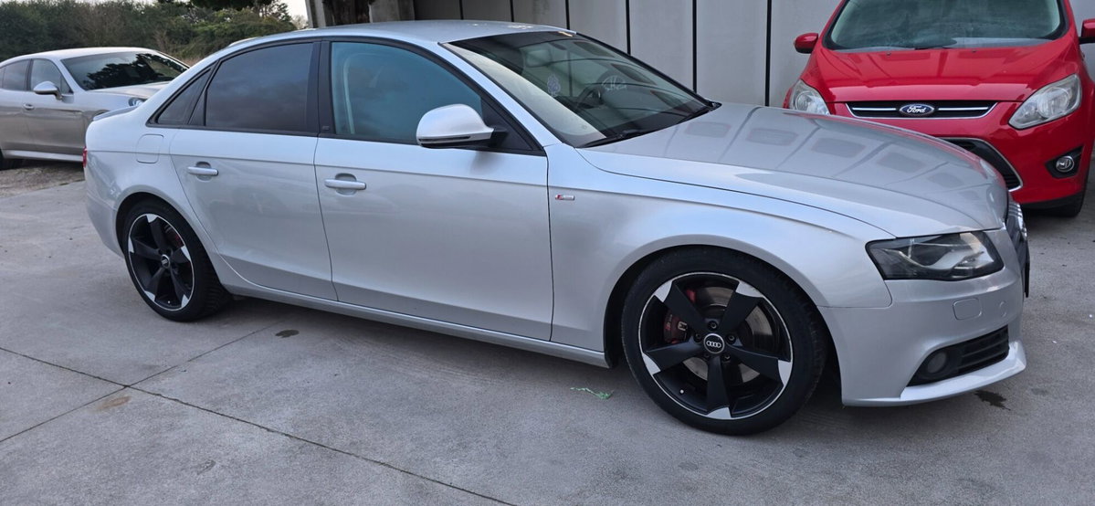 Audi A4 2.0 TDI 143CV F.AP. mult. Ambiente (11)