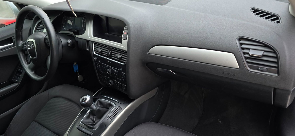 Audi A4 2.0 TDI 143CV F.AP. mult. Ambiente (15)