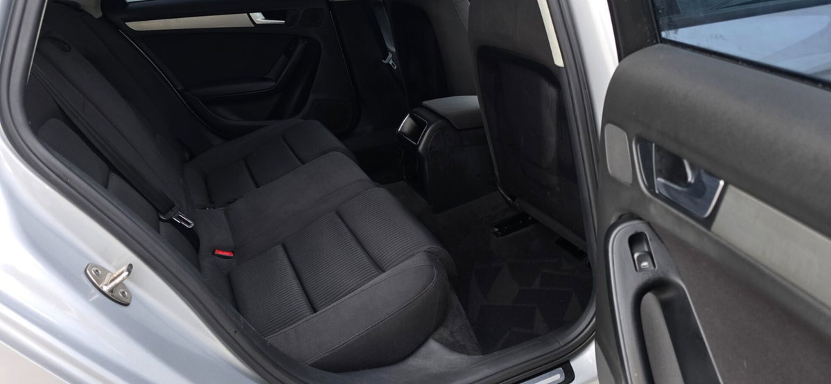 Audi A4 2.0 TDI 143CV F.AP. mult. Ambiente (19)