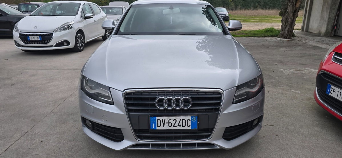 Audi A4 2.0 TDI 143CV F.AP. mult. Ambiente (4)