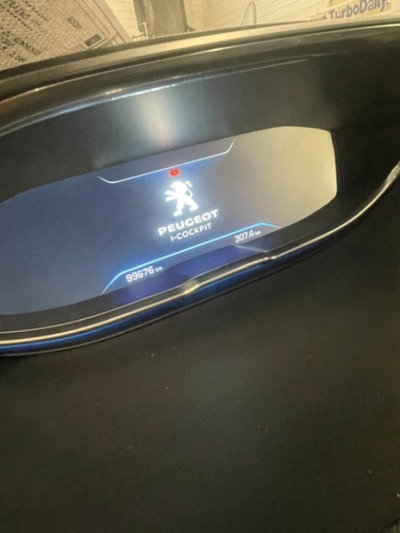 Peugeot 5008 BlueHDi 130 S&S Allure (10)