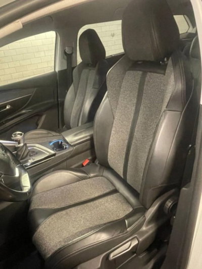 Peugeot 5008 BlueHDi 130 S&S Allure (14)