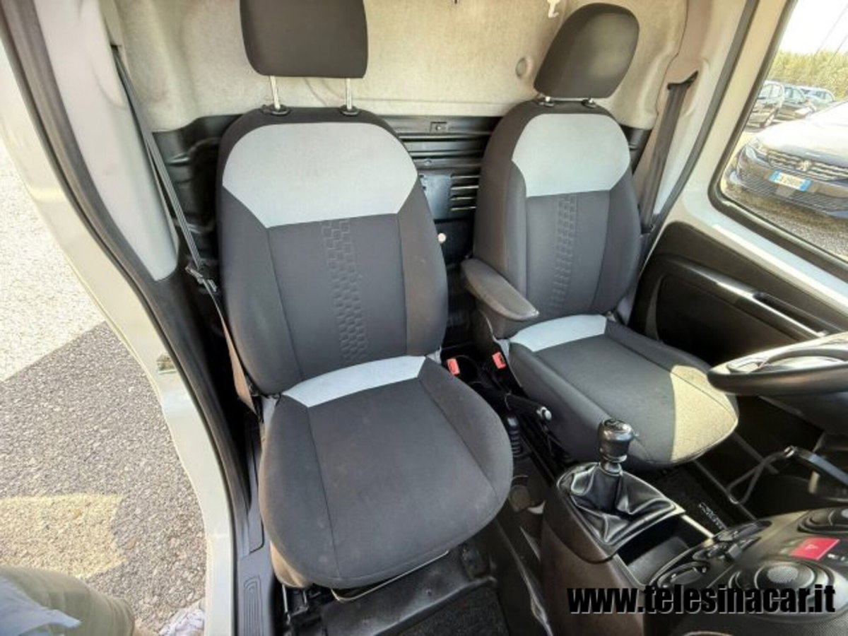 Fiat Fiorino 1.4 8V Combi Semi (17)