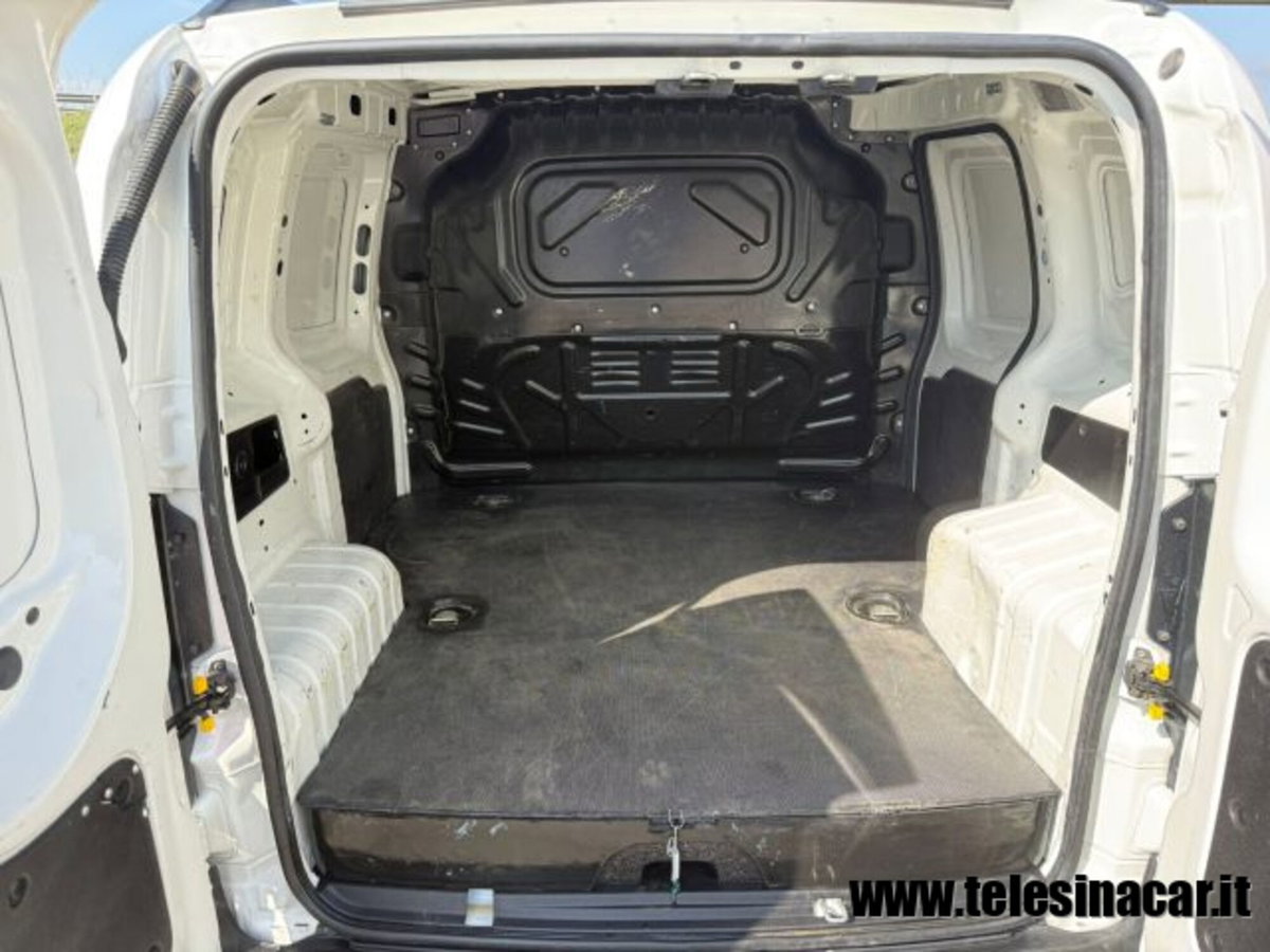 Fiat Fiorino 1.4 8V Combi Semi (9)