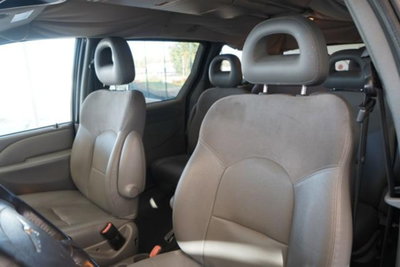 Chrysler Voyager 2.5 CRD cat LX (12)