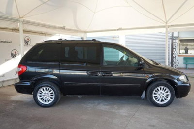 Chrysler Voyager 2.5 CRD cat LX (6)