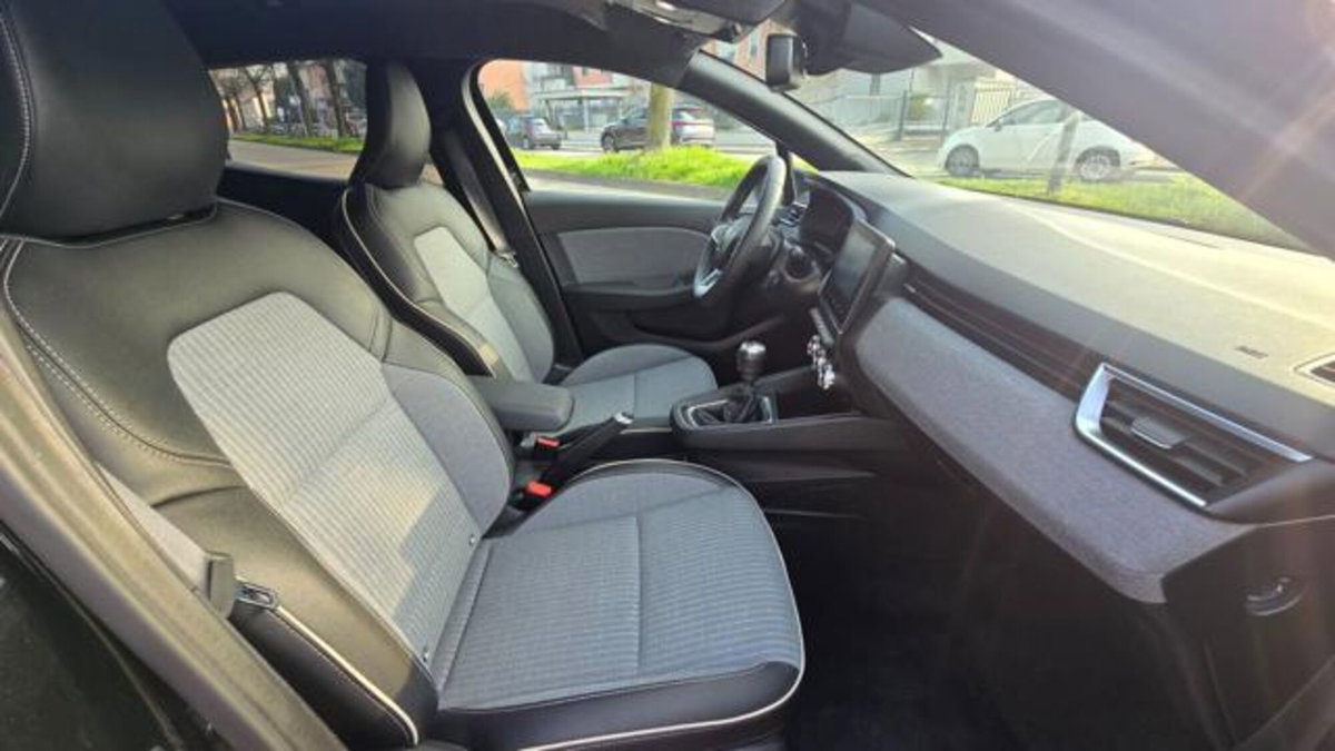 Renault Clio TCe 90 CV 5 porte Intens (14)