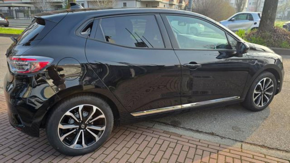 Renault Clio TCe 90 CV 5 porte Intens (8)