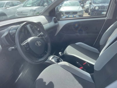 Toyota Aygo 1.0 VVT-i 69 CV 5 porte x-pure (13)
