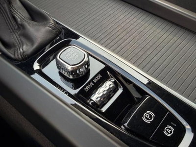 Volvo XC60 D4 Geartronic Inscription (11)