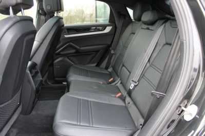 Porsche Cayenne Coupé 3.0 V6 E-Hybrid (8)