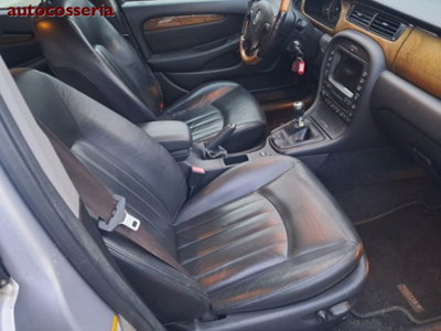 Jaguar X-Type 2.5 V6 24V cat (7)