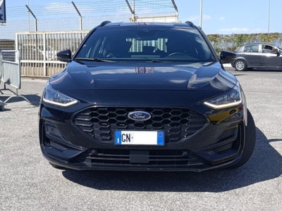 Ford Focus Station Wagon 1.0 EcoBoost Hybrid 155 CV SW ST-Line (2)