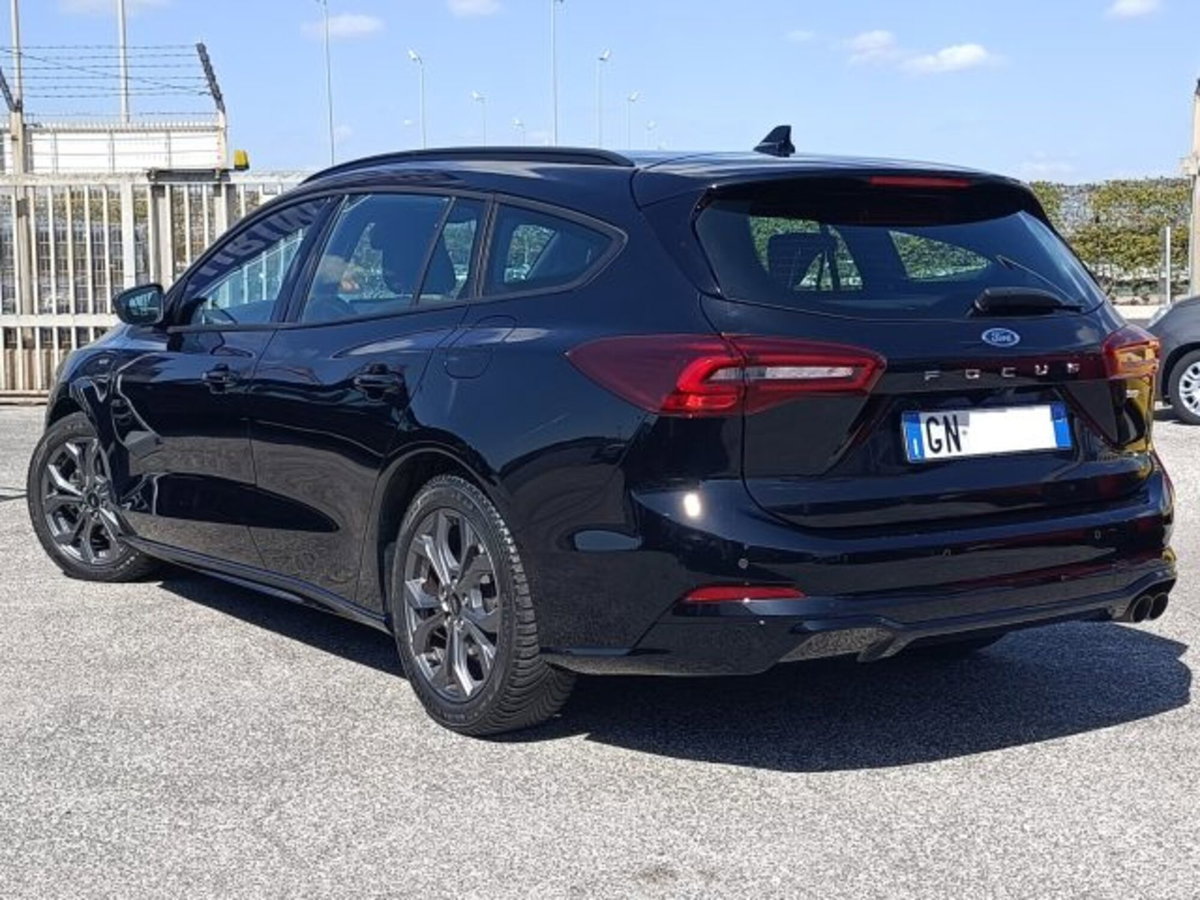 Ford Focus Station Wagon 1.0 EcoBoost Hybrid 155 CV SW ST-Line (6)