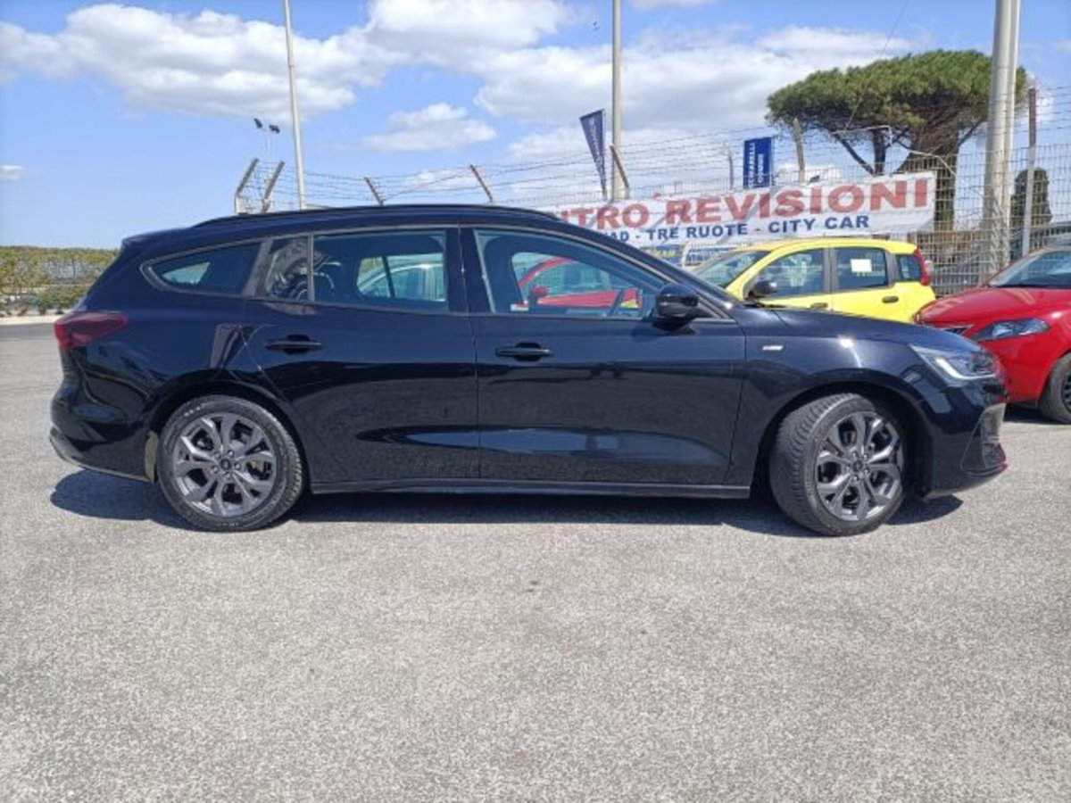 Ford Focus Station Wagon 1.0 EcoBoost Hybrid 155 CV SW ST-Line (8)