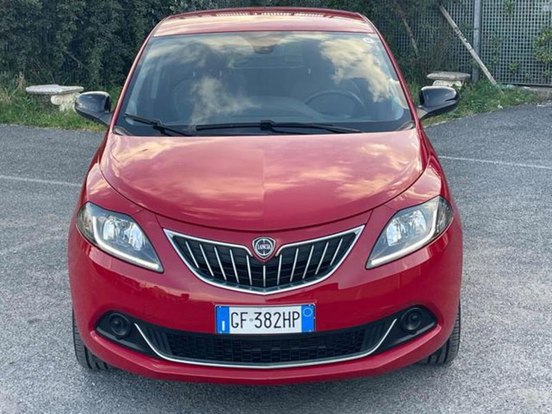 Lancia Ypsilon 1.0 FireFly 5 porte S&S Hybrid Ecochic Silver