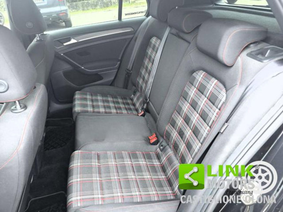 Volkswagen Golf GTI Performance 2.0 245 CV TSI DSG 5p. BMT (13)
