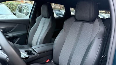 Peugeot 3008 Hybrid 225 e-EAT8 GT (19)