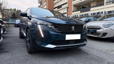 Peugeot 3008 Hybrid 225 e-EAT8 GT (2)