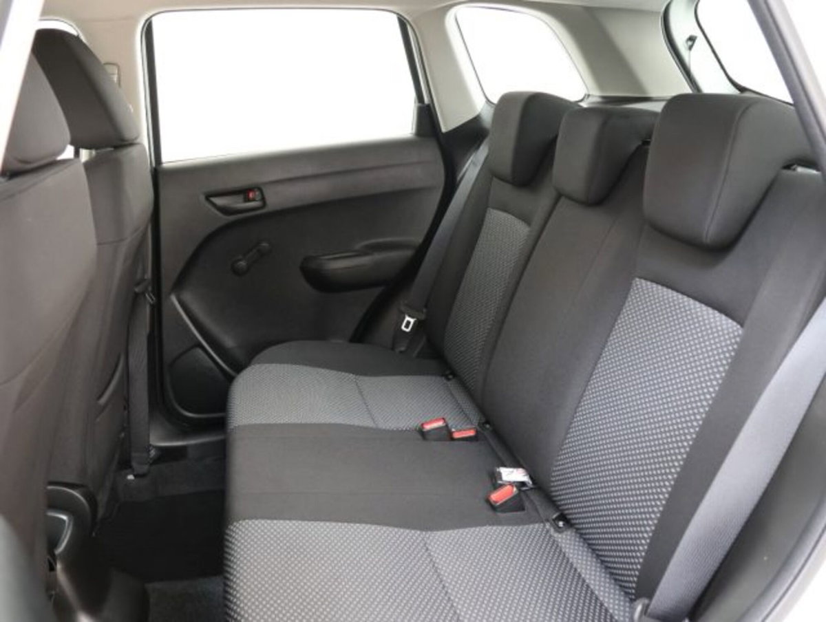 Suzuki Vitara 1.4 Hybrid Starview (10)