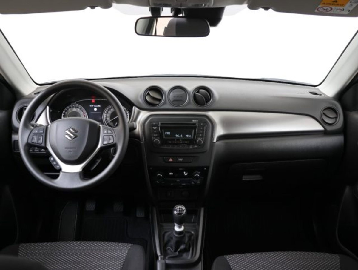 Suzuki Vitara 1.4 Hybrid Starview (13)