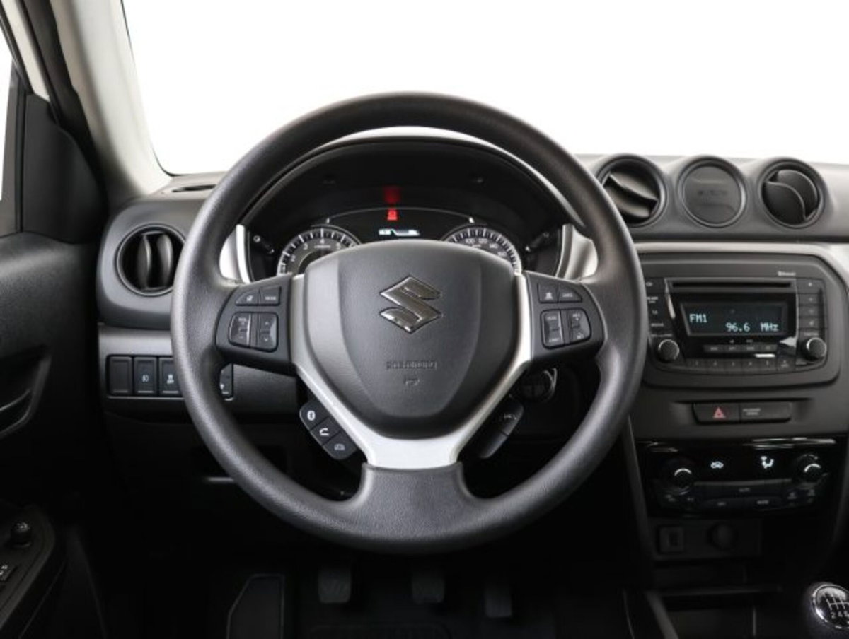 Suzuki Vitara 1.4 Hybrid Starview (14)
