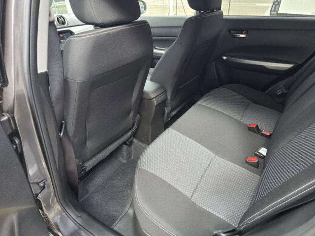 Suzuki Vitara 1.4 Hybrid Starview (8)