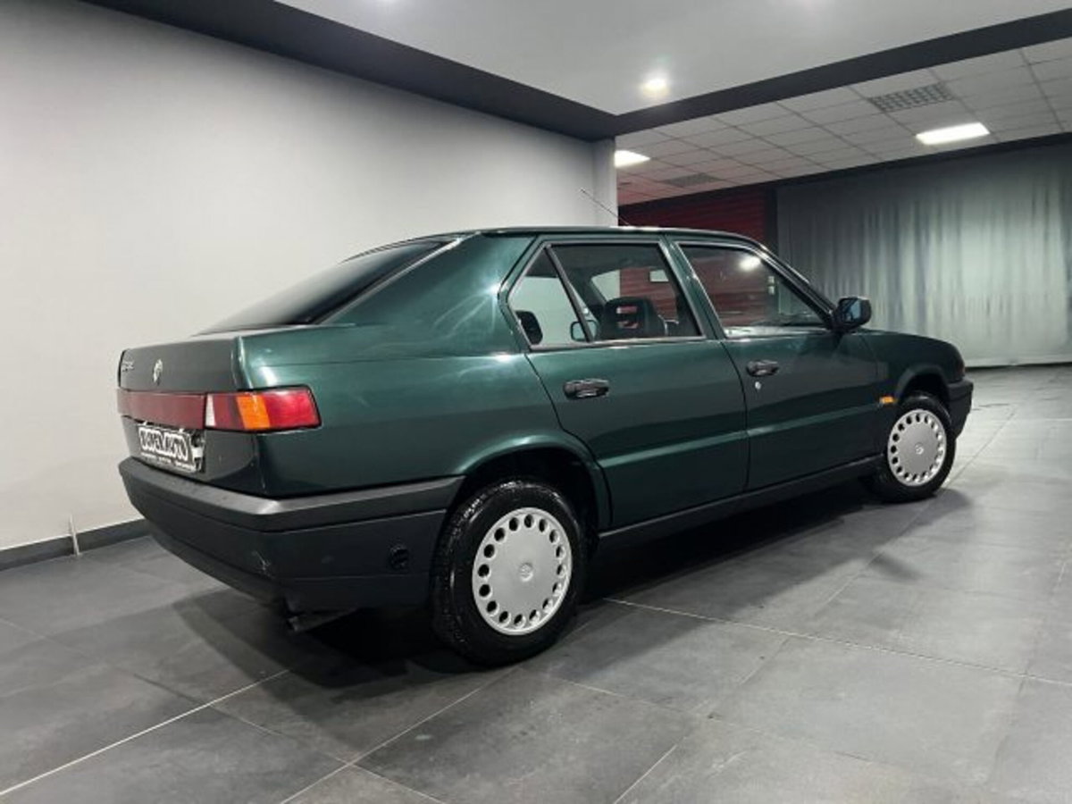 Alfa Romeo 33 1.3 (3)