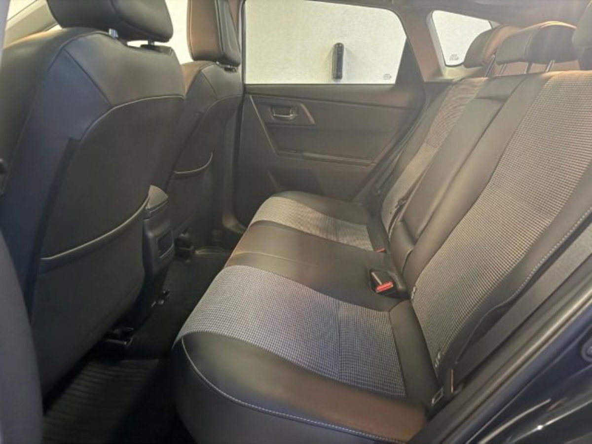 Toyota Auris 1.8 Hybrid Lounge (15)