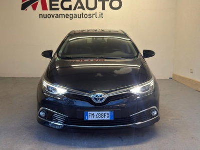 Toyota Auris 1.8 Hybrid Lounge (2)