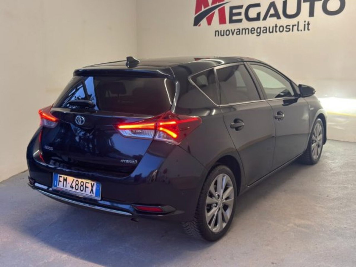 Toyota Auris 1.8 Hybrid Lounge (20)