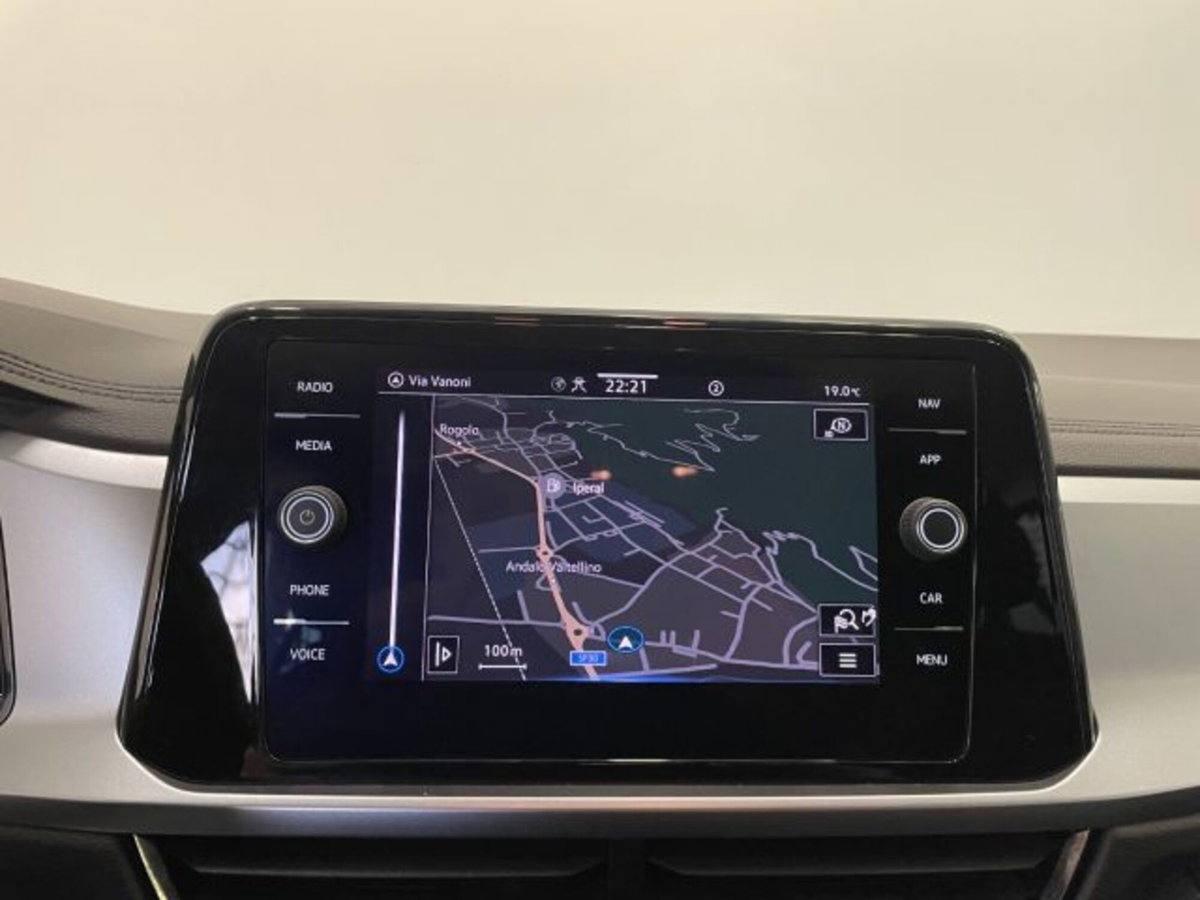 Volkswagen T-Roc 1.5 tsi Life dsg (10)