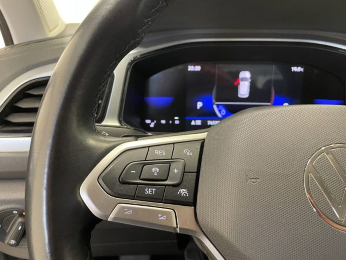 Volkswagen T-Roc 1.5 tsi Life dsg (17)