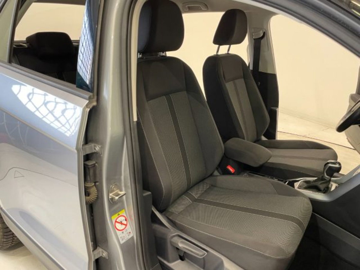 Volkswagen T-Roc 1.5 tsi Life dsg (8)