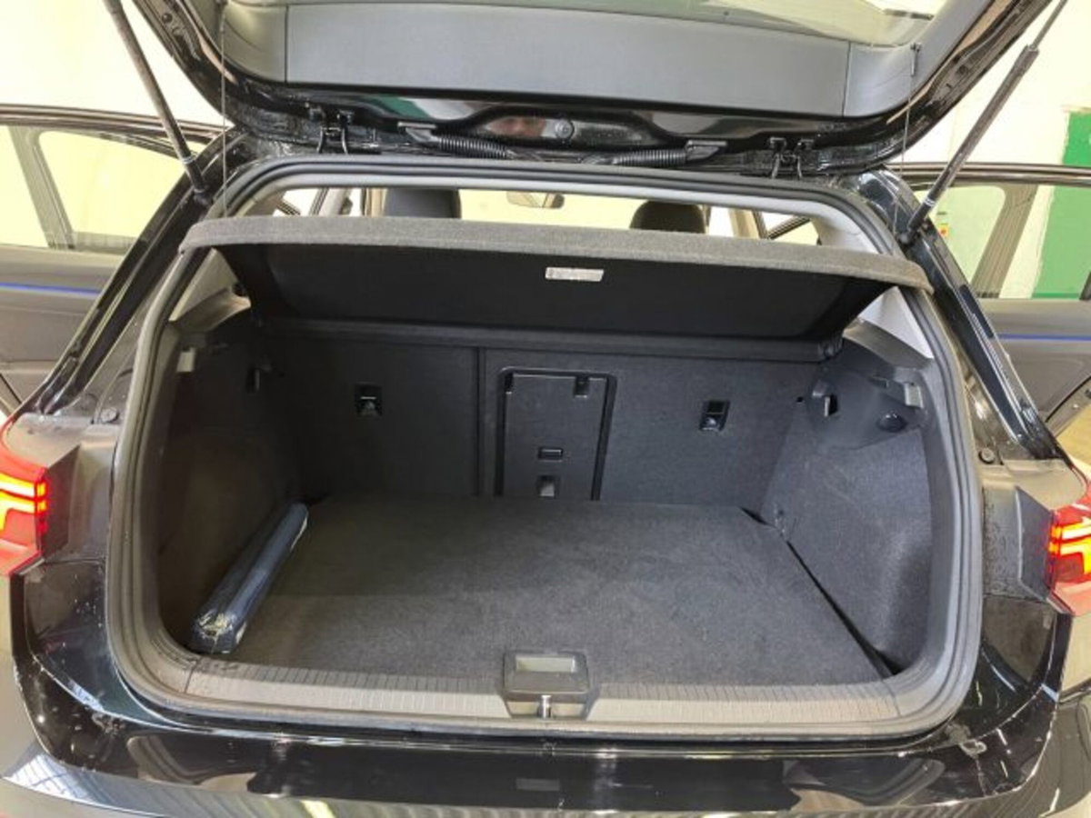 Volkswagen Golf 2.0 tdi Life 115cv (14)