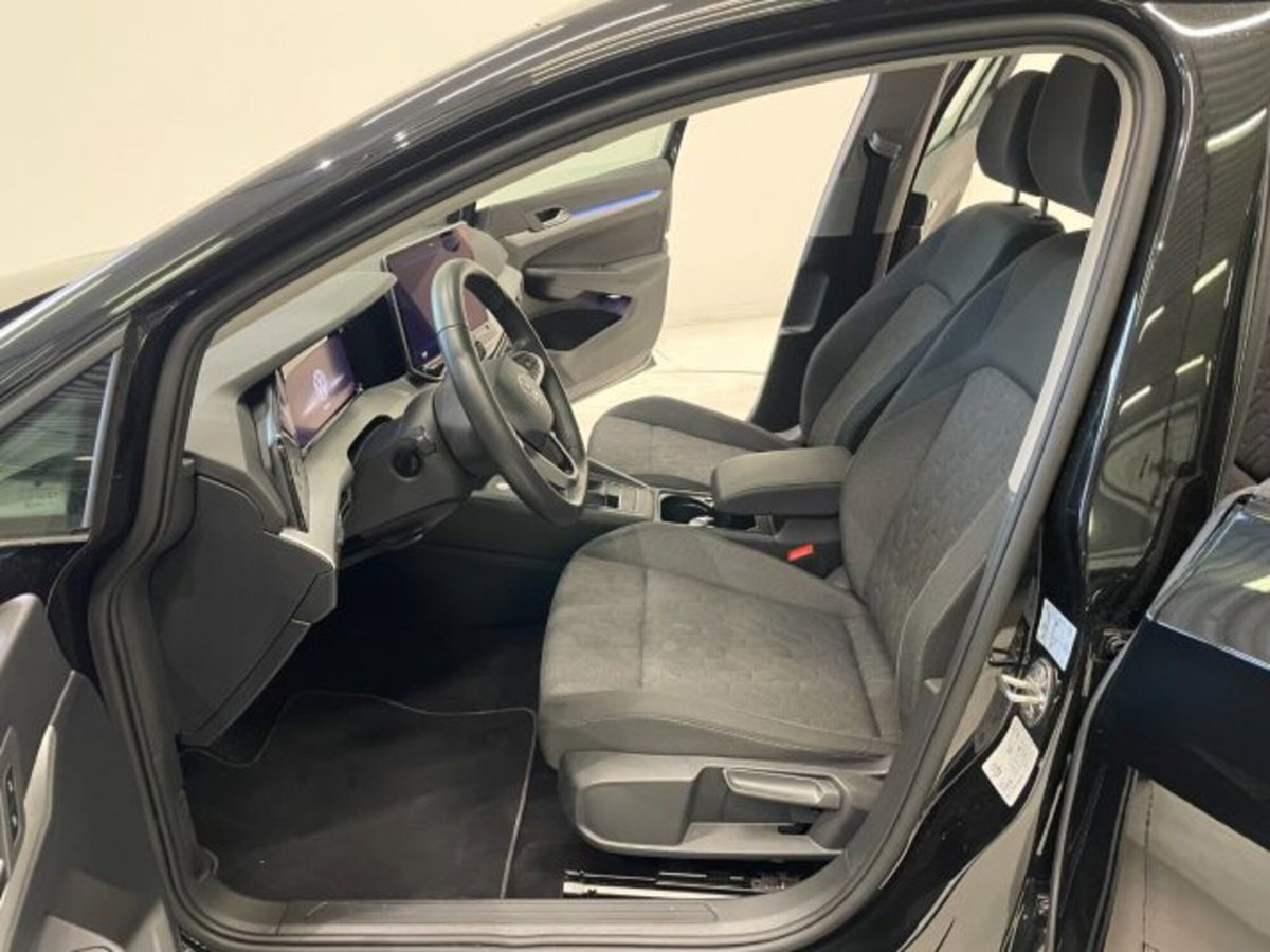 Volkswagen Golf 2.0 tdi Life 115cv (6)