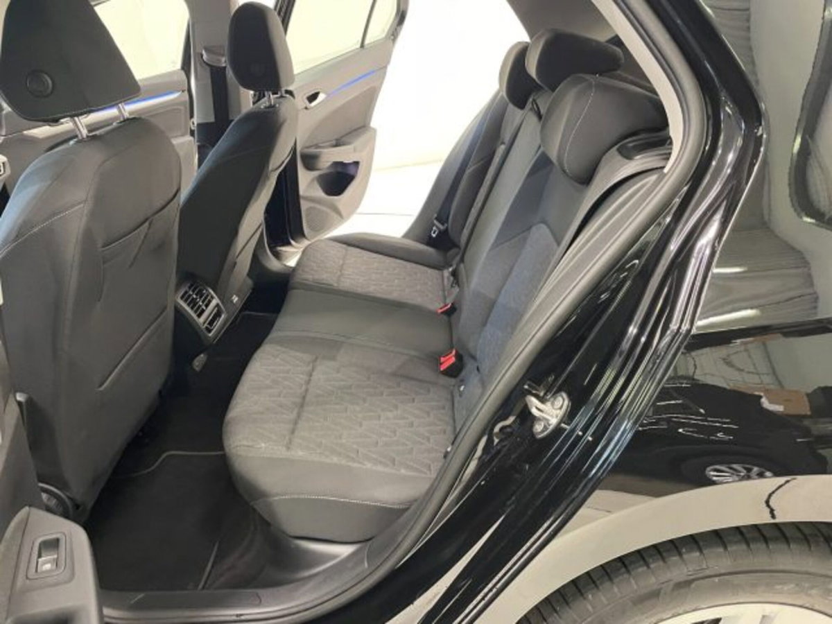 Volkswagen Golf 2.0 tdi Life 115cv (7)