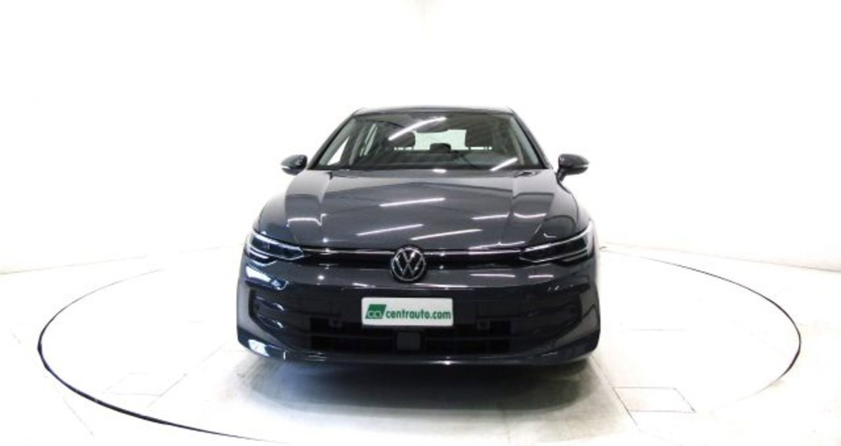Volkswagen Golf 2.0 tdi Life 115cv (2)