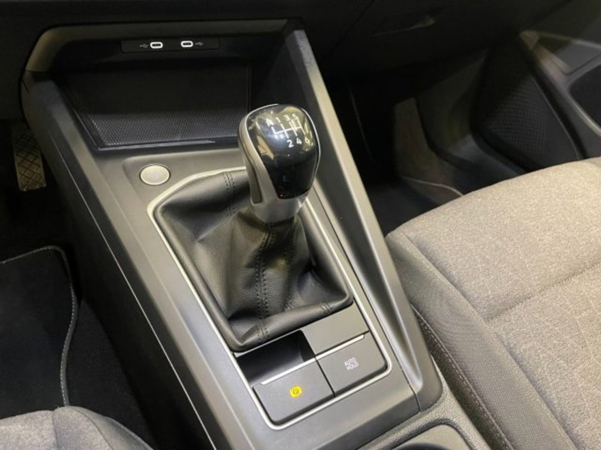 Volkswagen Golf 2.0 tdi Life 115cv (8)
