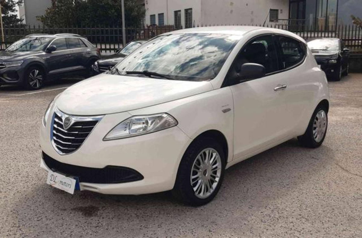 Lancia Ypsilon 1.3 MJT 16V 95 CV 5 porte S&S Silver (13)