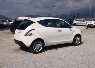 Lancia Ypsilon 1.3 MJT 16V 95 CV 5 porte S&S Silver (6)