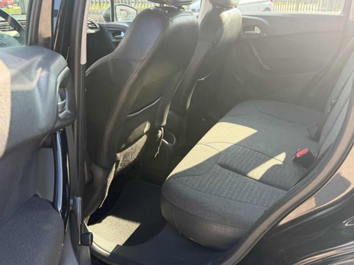 Citroen C3 BlueHDi 75 Exclusive (11)