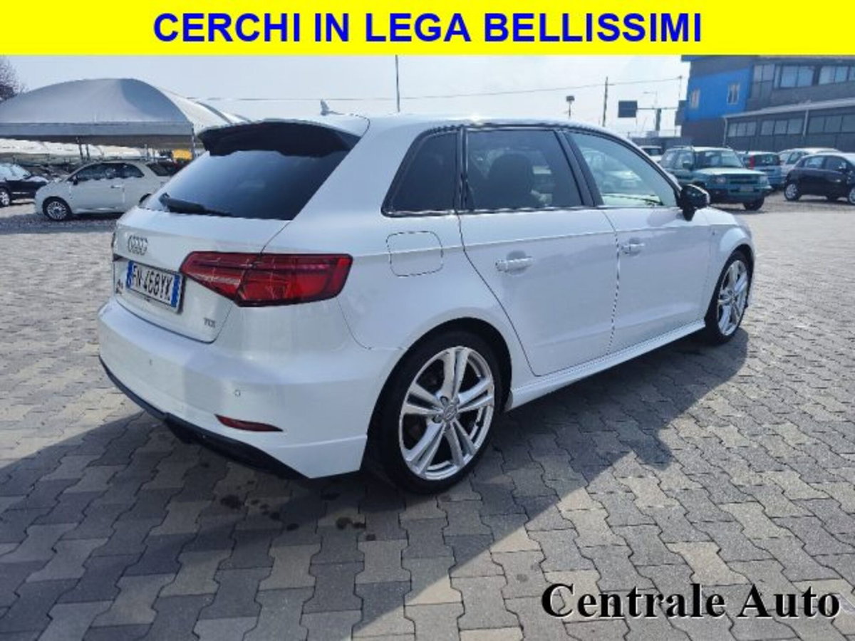 Audi A3 Sportback 1.6 TDI 116 CV S tronic Sport (4)