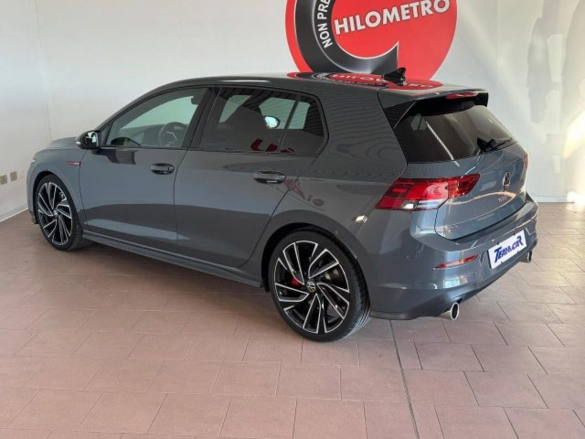 Volkswagen Golf 2.0 tsi GTI MT Ultimate 245cv (3)